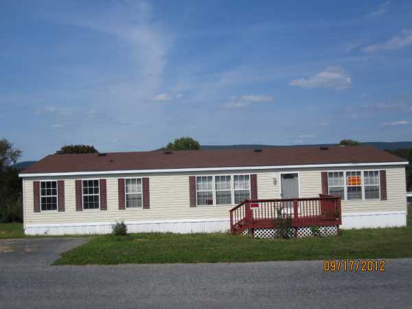 2 Hawthorn Drive, Hamburg, PA 19526 