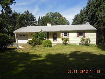 5121 Faith Ave, Coopersburg, PA 18036 