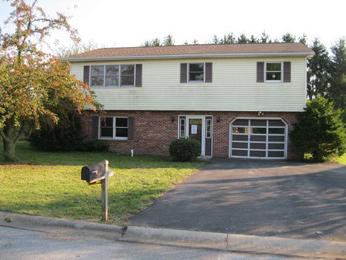 928 Maple Lane, Lebanon, PA 17046 