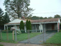 11 Vineyard Rd, Levittown, PA 19057 