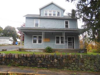 205 Hazen Ave, East Bangor, PA 18013 