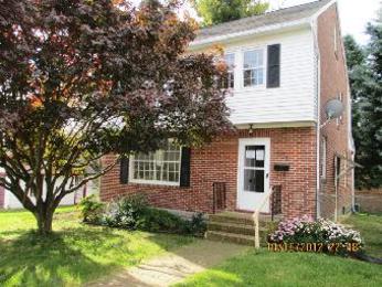 321 W 7th St, Waynesboro, PA 17268 