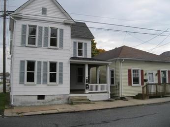 11-13 Commerce St, Hanover, PA 17331 