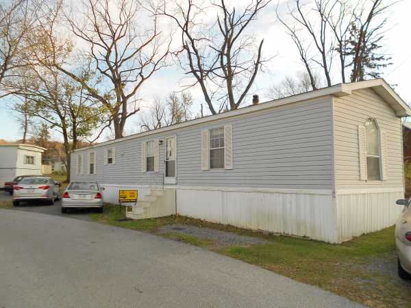 4 Noll Court, Fleetwood, PA 19522 