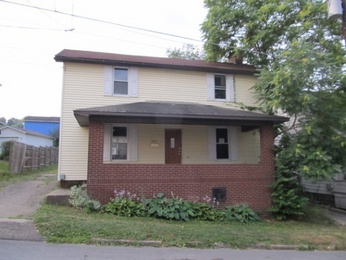 507 N 4th St, Apollo, PA 15613 