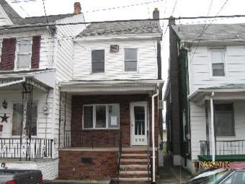 238 W Saylor Street, Mount Carmel, PA 17851 