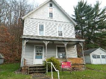 28 Mechanic St, Rouseville, PA 16344 