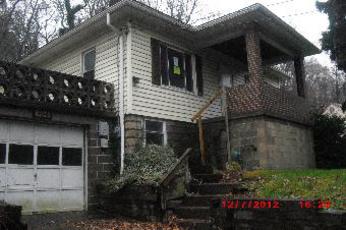 8239 Nadine Rd, Verona, PA 15147 