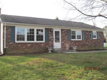 1281 S Duke St, Palmyra, PA 17078 