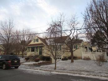 120 W North St, Nazareth, PA 18064 
