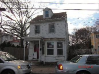 112 Walnut St, Bristol, PA 19007 