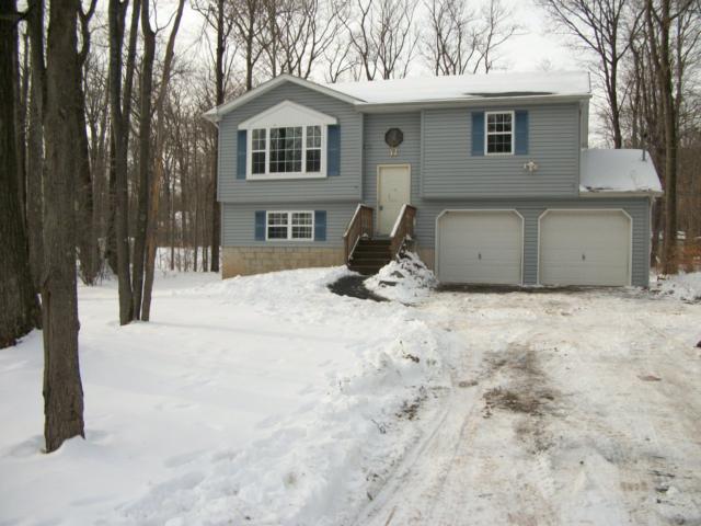 4904 Belgravia Dr, Tobyhanna, PA 18466 