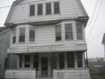 414 W Oak St, Hazleton, PA 18201 
