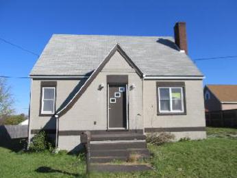 281 E Smithfield St, Mt. Pleasant, PA 15666 