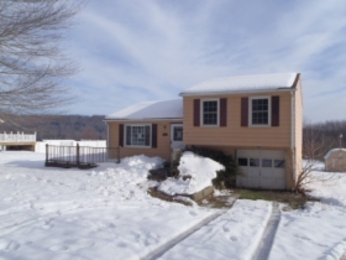 11906 N Wayland Rd, Meadville, PA 16335 