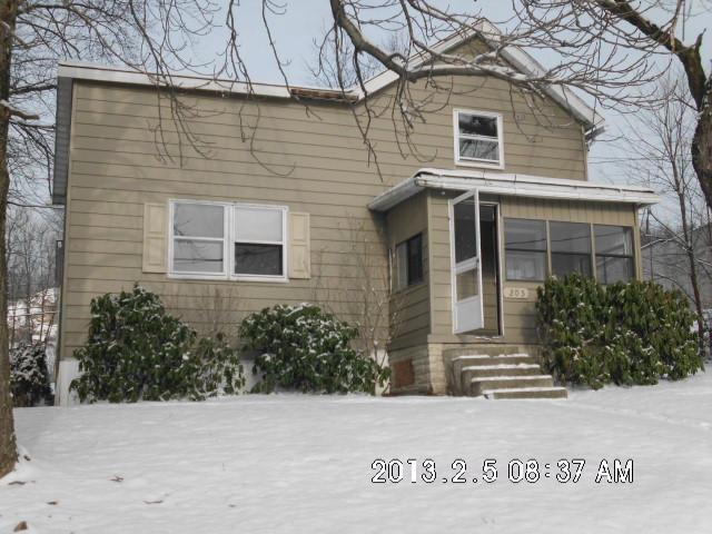 205 FIFTH ST, MAYFIELD, PA 18433 