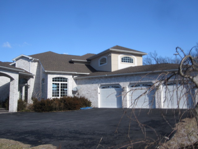 8 Penns Way Road, Mechanicsburg, PA 17050 