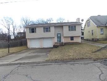 1221 Croxall Ave, Aliquippa, PA 15001 