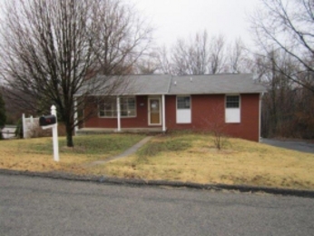 139 Ridge Ave, Beaver Falls, PA 15010 