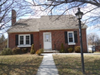 145 Earl St, Hanover, PA 17331 