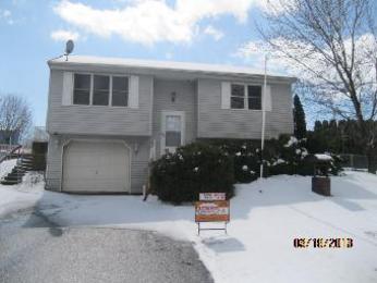 102 Elm Ave, Fredericksburg, PA 17026 