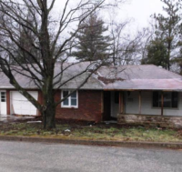 521 N St Clair St, Ligonier, PA 15658 