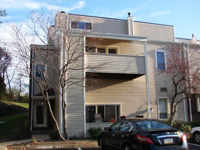 2210 Kenzie Dr, Pittsburgh, PA 15205 