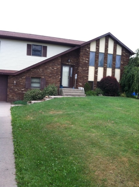304 Center Street, Greenfield Township, PA 18407 