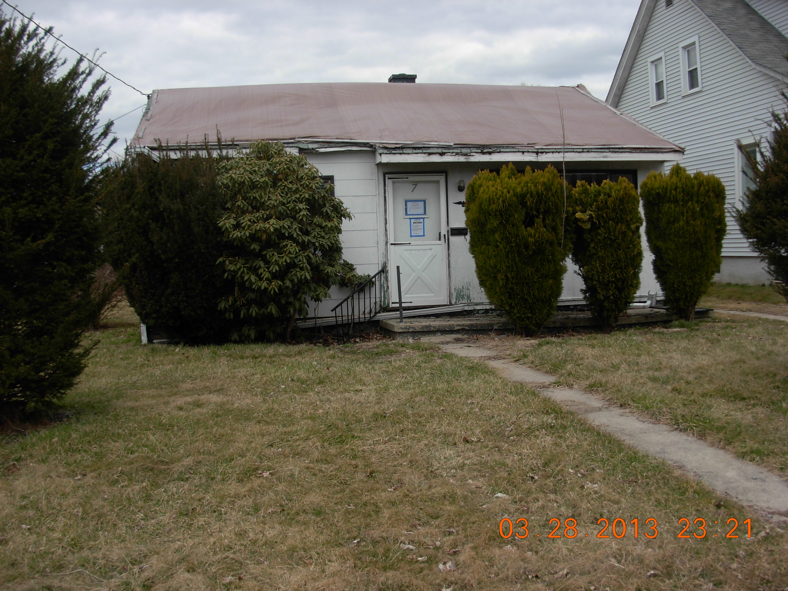 7 Avenue C, Matamoras, PA 18336 