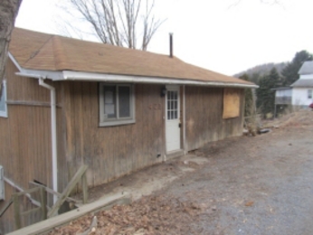 421 Purchase Line Rd, Dixonville, PA 15734 