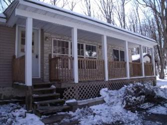 126 Stroud Ct Rd 1 #box 899, Dingmans Ferry, PA 18328 