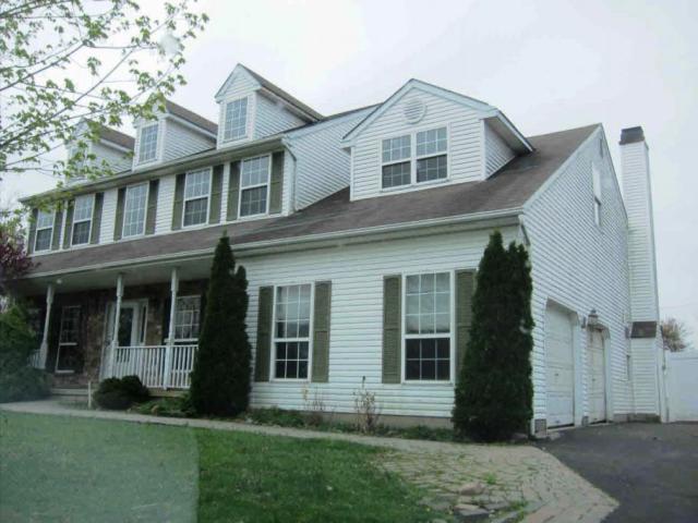 1038 Meadow Glen Rd, Warminster, PA 18974 