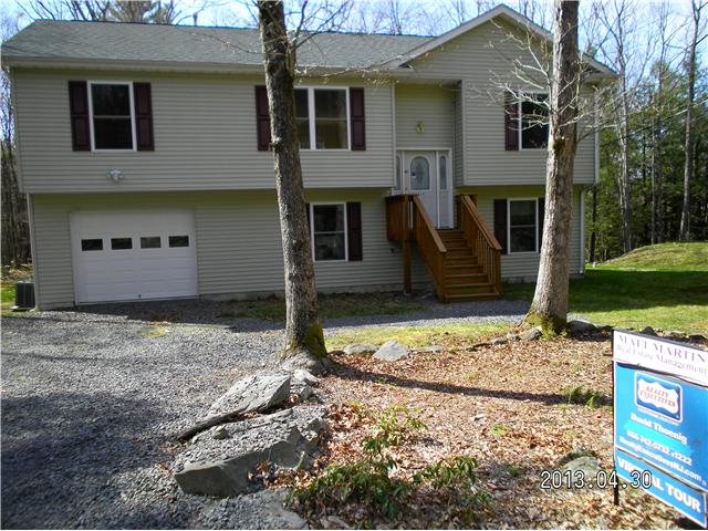 224 Maple Dr, Shohola, PA 18458 