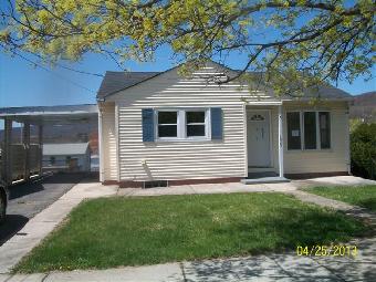 1025 Center St, Jim Thorpe, PA 18229 