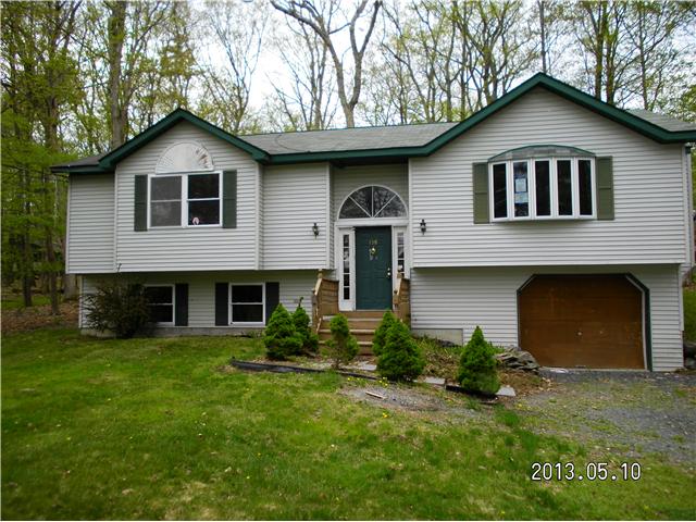 158 Lake Dr, Dingmans Ferry, PA 18328 