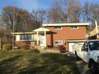 827 Londonderry Dr, Pittsburgh, PA 15234 