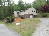 693 Heasley Rd, Pittsburgh, PA 15223 