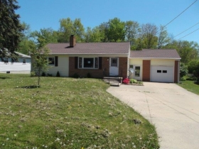 419 Wells Rd, Hermitage, PA 16148 