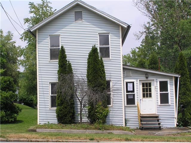 571 East Market St, Mercer, PA 16137 