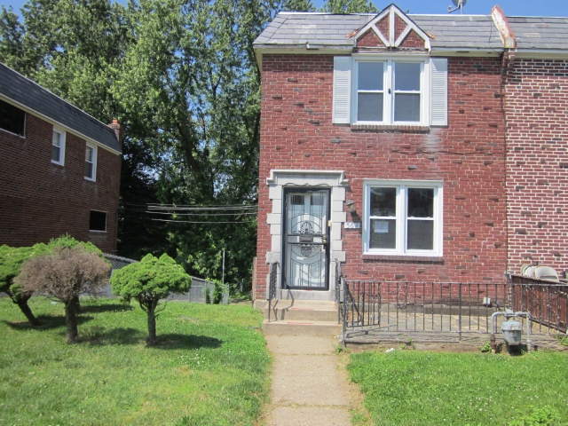 562 S 4th Street, Darby, PA 19023 