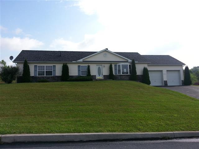 11 Longstreet Dr, Carlisle, PA 17013 