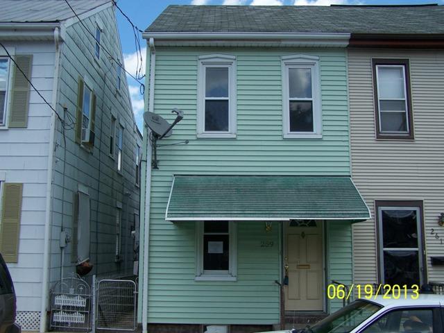 259 S. Charlotte St, Manheim, PA 17545 