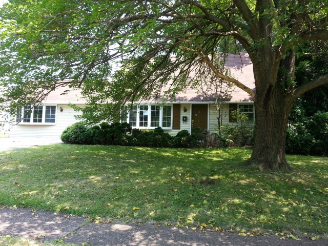 6 Trail Rd, Levittown, PA 19056 