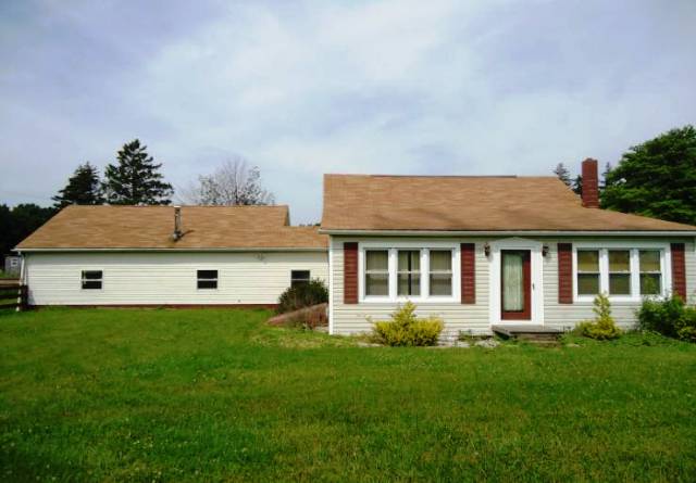 5395 Perry Highway, Volant, PA 16156 