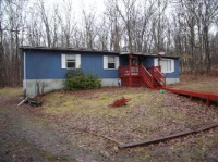 833 Redstart Ct, Hawley, PA 18428 