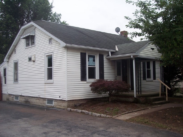 305 Lincolnway East, New Oxford, PA 17350 