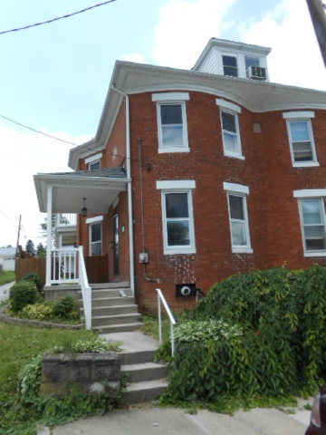 511 1/2 Locust St, Hanover, PA 17331 