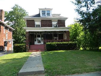 214 E Leasure Ave, New Castle, PA 16101 
