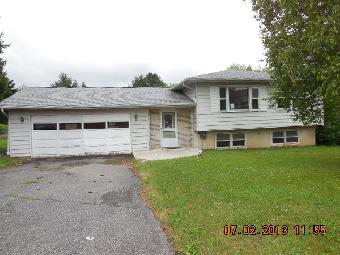 1216 Shadow Oaks Ln, Slatington, PA 18080 