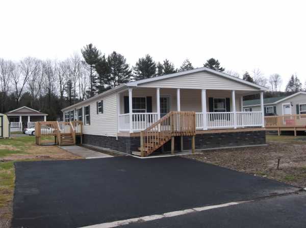 323 Revere Lane, Taylor, PA 18517 